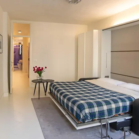 شقة Signoria Tower